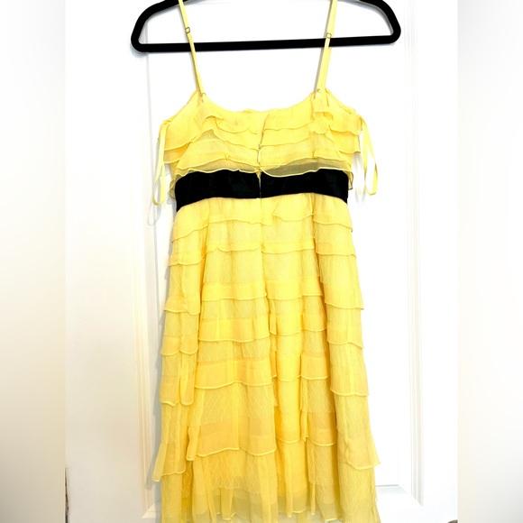 Beautiful BCBG MAXAZRIA summer party dress - size 0 - Picture 2 of 3